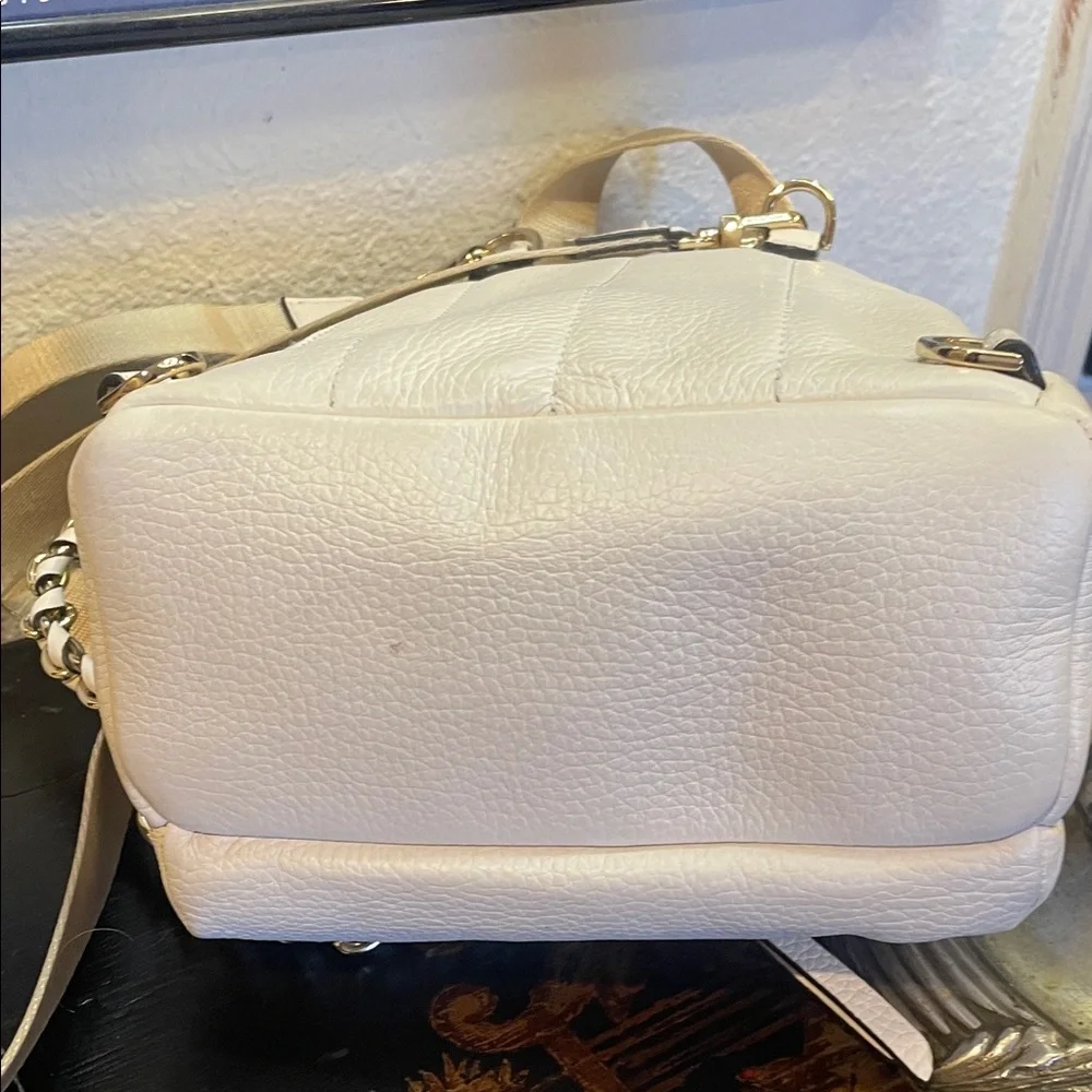 MICHAEL KORS MINI Cream beautiful Leather Backpack with Chain Detail EUC!! - Picture 6 of 8